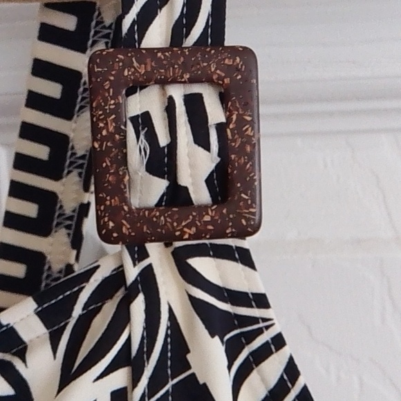 Lands' End Black and Cream Patterned Women Swimsuit Size 20 W - Picture 3 of 9